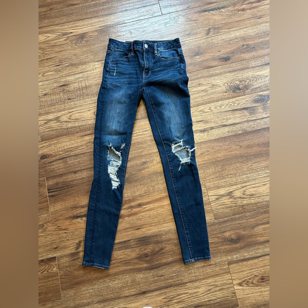 American Eagle “360 next level stretch” distressed hi-rise jeggings jeans size 2